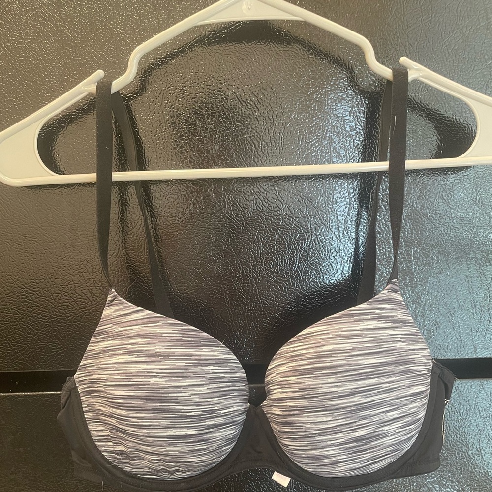 Pink VS Bra